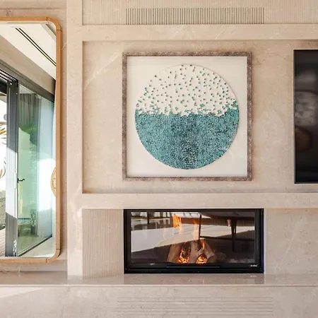 Stylish Beachfront With Pool Gym Sauna Seaview Вилла *