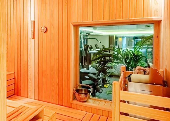 Stylish Beachfront With Pool Gym Sauna Seaview וילה בודרום