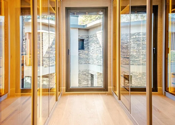 Вилла Stylish Beachfront With Pool Gym Sauna Seaview Бодрум