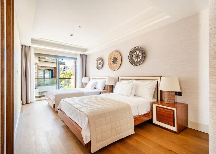 וילה Stylish Beachfront With Pool Gym Sauna Seaview בודרום