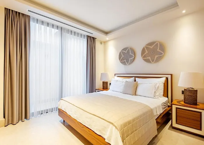 וילה Stylish Beachfront With Pool Gym Sauna Seaview בודרום