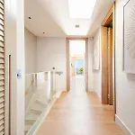 Stylish Beachfront With Pool Gym Sauna Seaview
